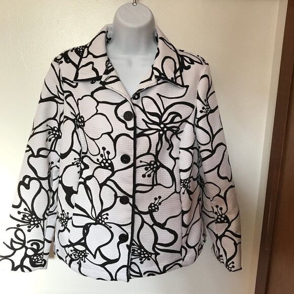 TanJay black and white blazer | jacket 8 Petite - Picture 3 of 11